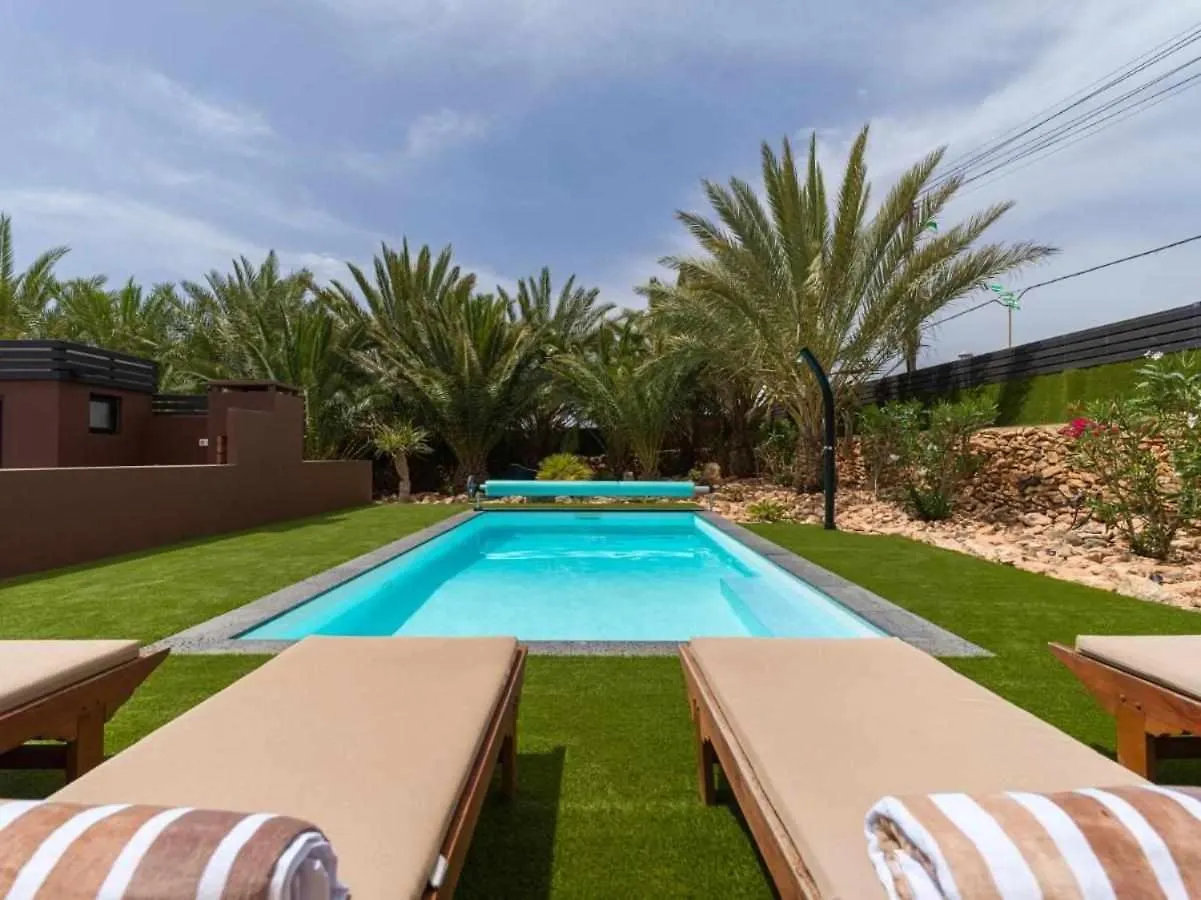 Villa Fragata Independiente Y Privada Triquivijate Holiday home