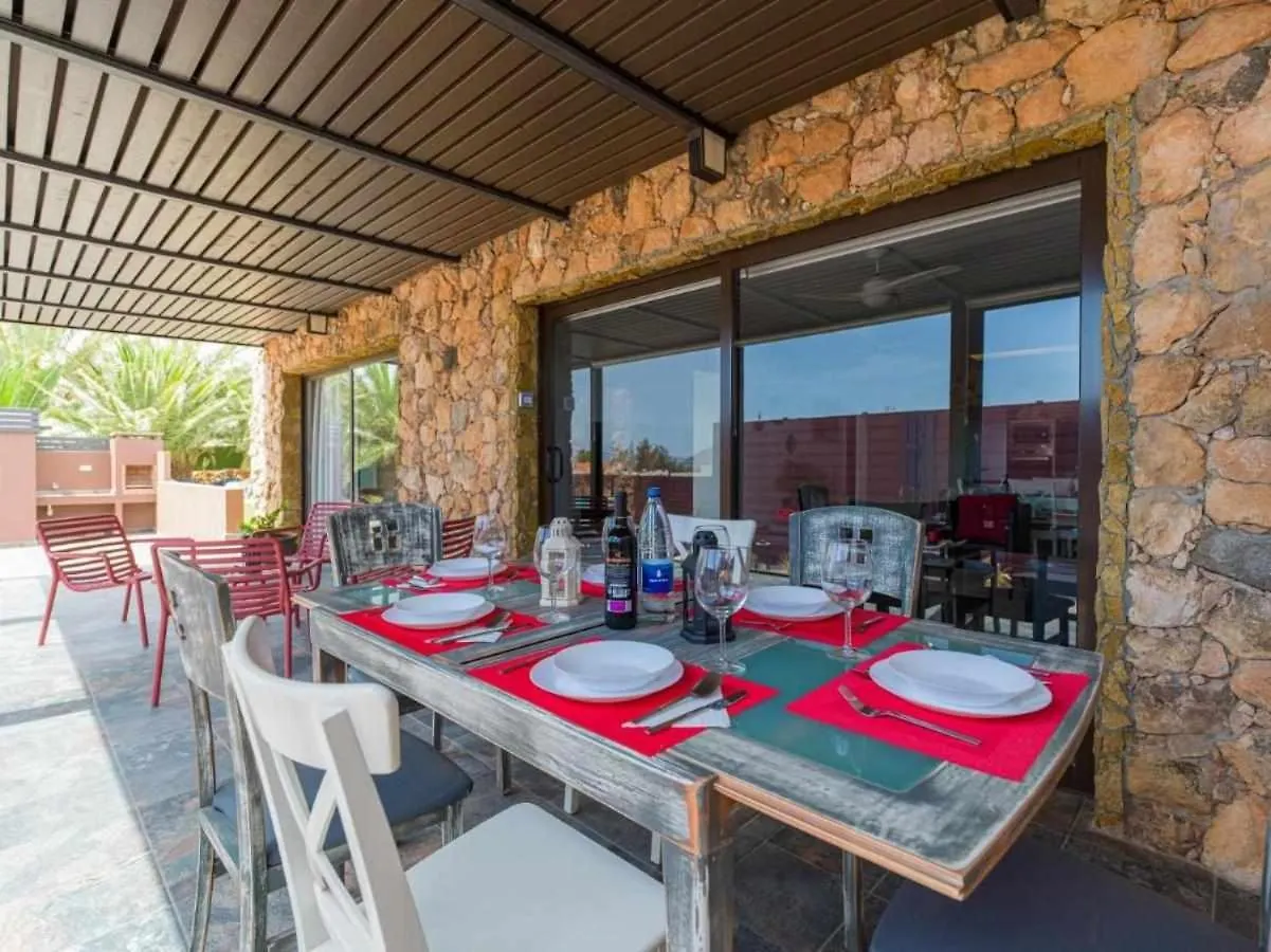 Villa Fragata Independiente Y Privada Triquivijate Holiday home